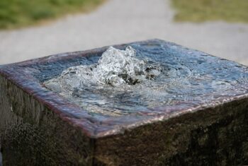 Les minéraux de l’eau – à propos du calcium, du magnésium et de la silice